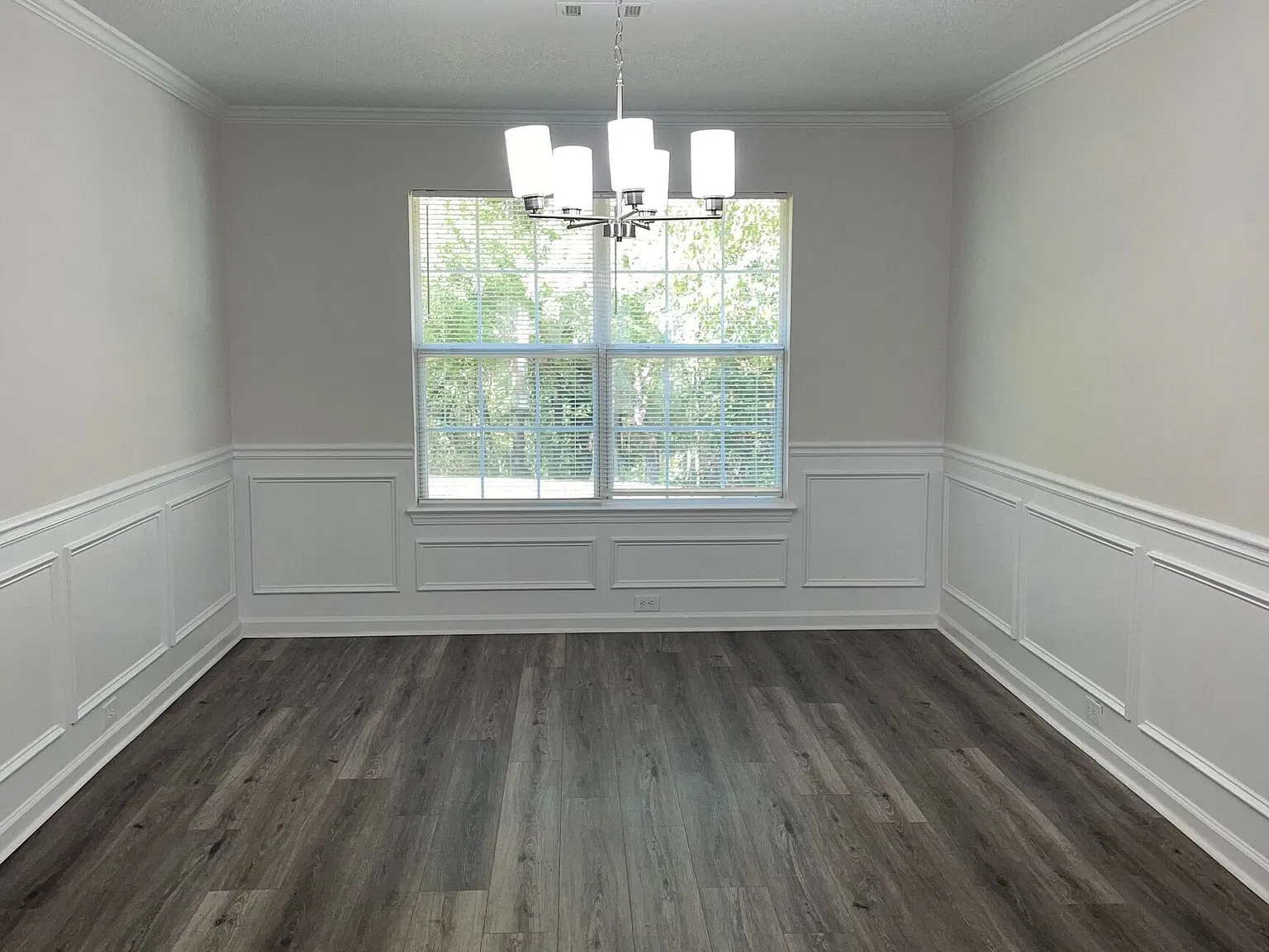 5 bed, 3.0 bath, 3156 sqft, $2,575 — Photo 4