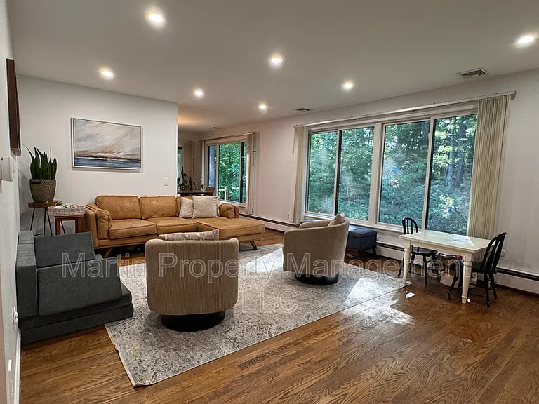 1 Cyr Cir — Photo 4