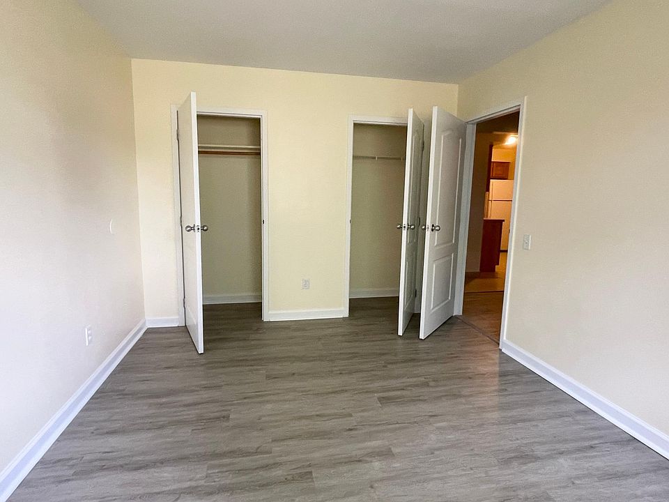 1st image of 17716 S Conduit Ave