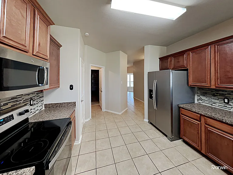 2513 Wynngate Dr — Photo 3