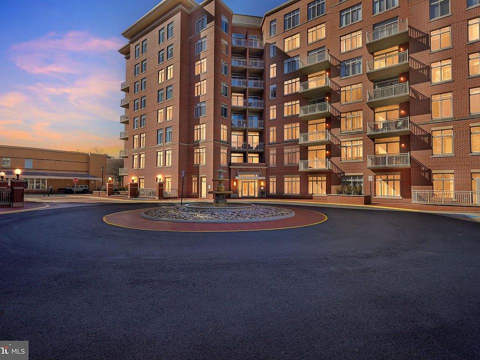 1st image of 4490 Market Commons Dr Unit 110