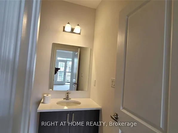 199 Miyako Ct, Oshawa, ON L1L 0R7