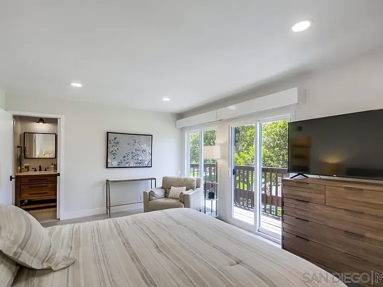 6952 Camino Amero — Photo 32