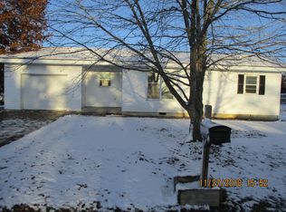 8700 W Trails West Dr, Columbia, MO 65202