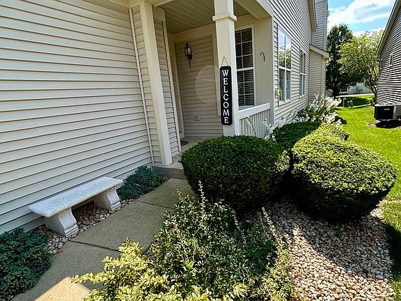 3rd image of 21217 Montclare Lake Dr