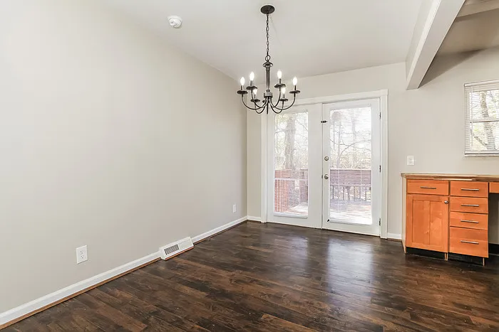 3667 Lakewood Dr — Photo 5