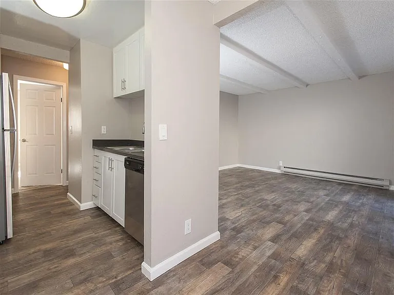 Shadow Oaks Apartment Homes — Photo 6