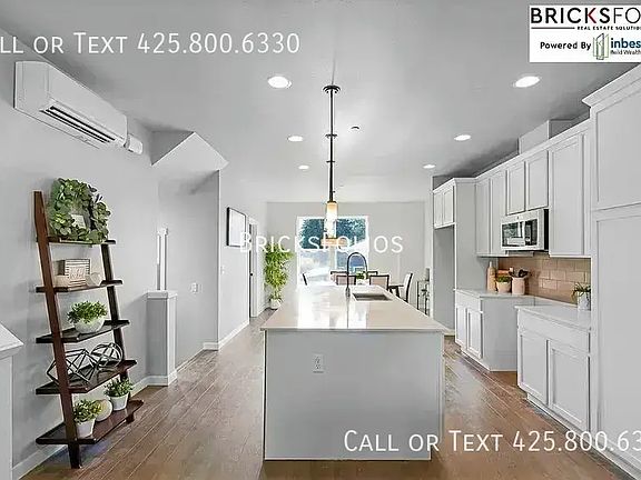4th image of 13717 Admiralty Way #A4