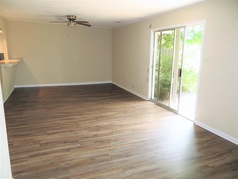 2809 Rosadele St — Photo 14