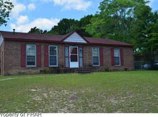 2908 Peacock St, Hope Mills, NC 28348