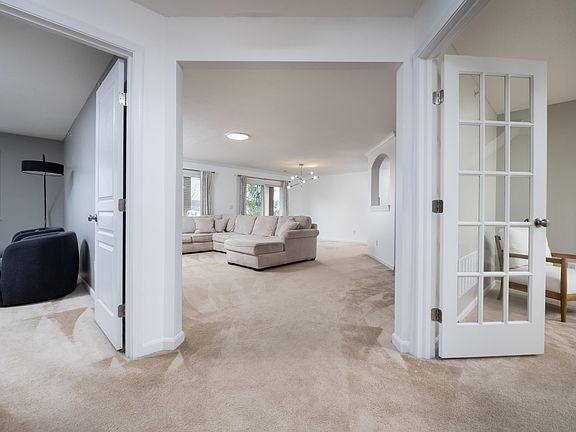 4th image of 2405 Rolling Hills Dr #9-101