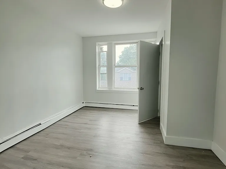 20 Seidler St #9 — Photo 3