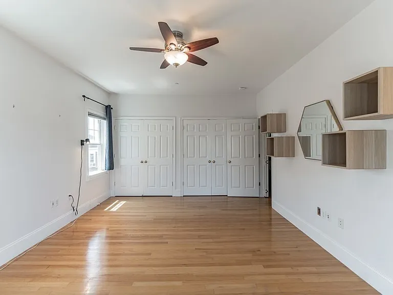 29 Vinton St #7 — Photo 12