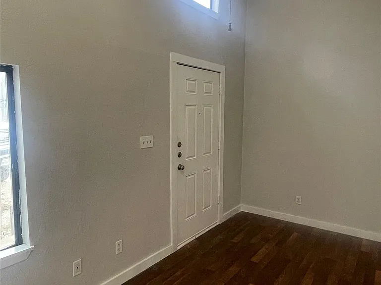 1108 W McCarty Ln #A — Photo 7