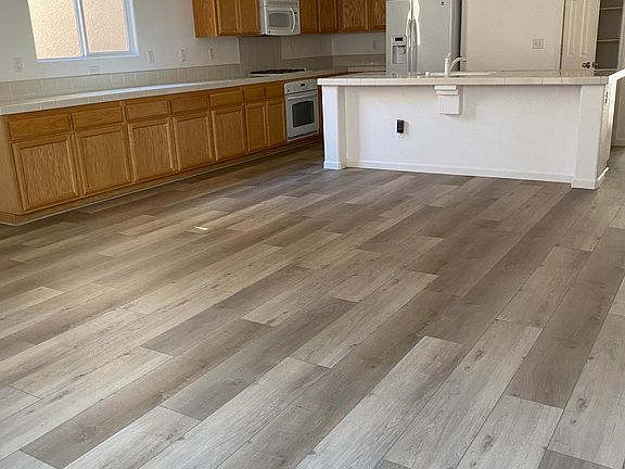 Kitchen/Family Room combo