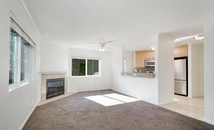7585 Charmant Dr #812 — Photo 8