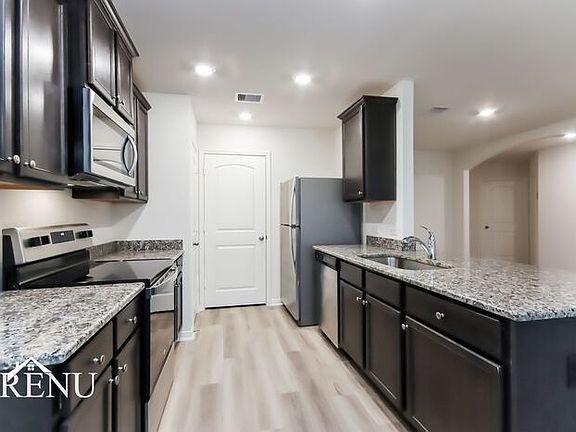 3rd image of 10522 Sweetwater Creek Dr