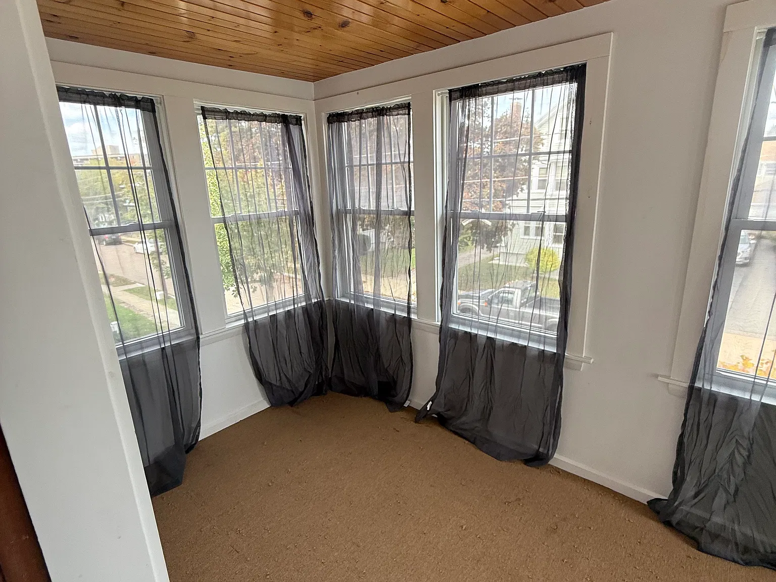 2 bed, 1200 sqft, $2,800 — Photo 2
