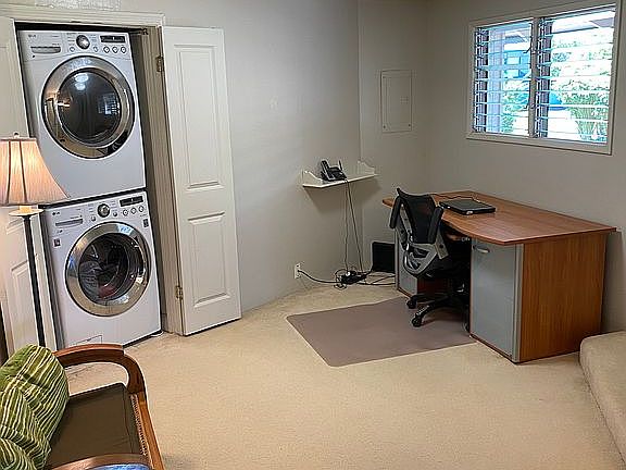 Bedroom/laundry/office