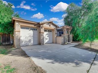 1555 Red Clover Ln, Hemet, CA 92545