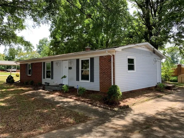 4720 Plata Dr, Winston Salem, NC 27101