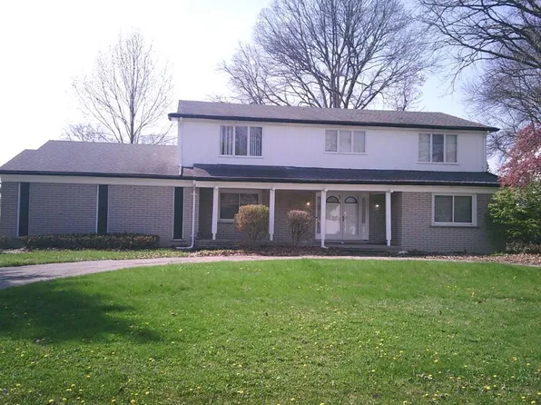 22465 Kenwyck Dr, Southfield, MI 48034