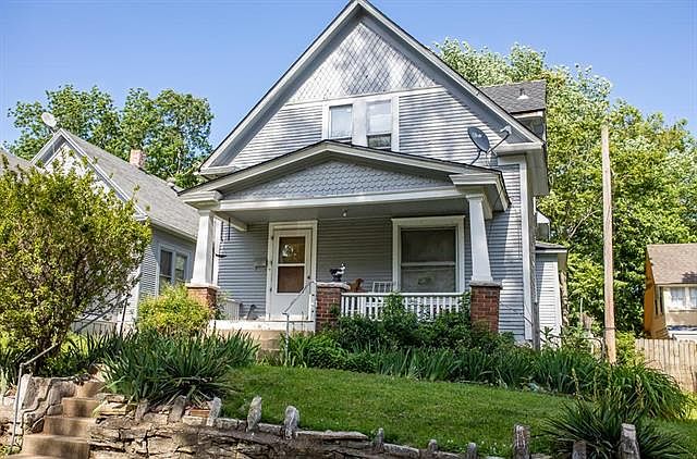 2nd image of 305 N Lawndale Ave
