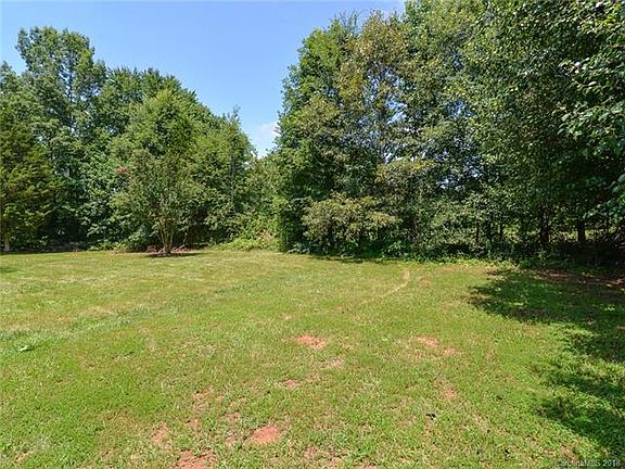 4th image of 138 Ashley Woods Dr