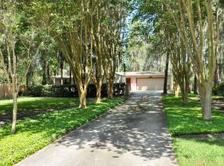 2619 Wilson Cir, Lutz, FL 33548