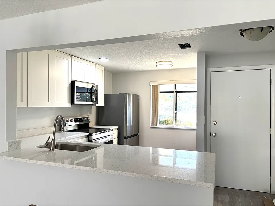 118 Edgewood Ct #0