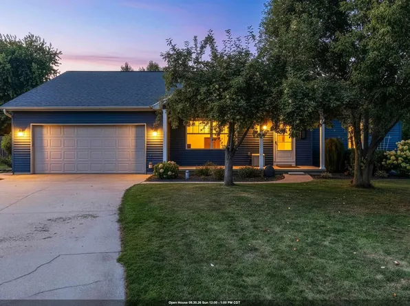 N1747 Hot Springs Ct, Greenville, WI 54942