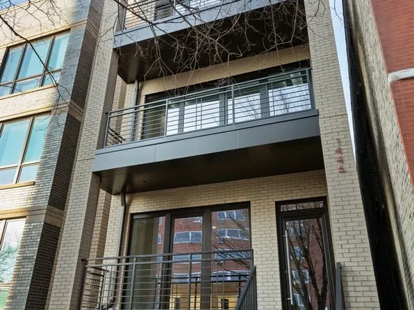 1446 W Chestnut St Unit 3, Chicago, IL 60642