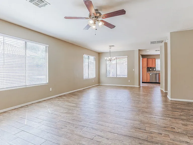 2053 W Hayden Peak Dr — Photo 3