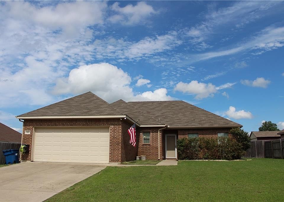 1st image of 1015 Christine Dr