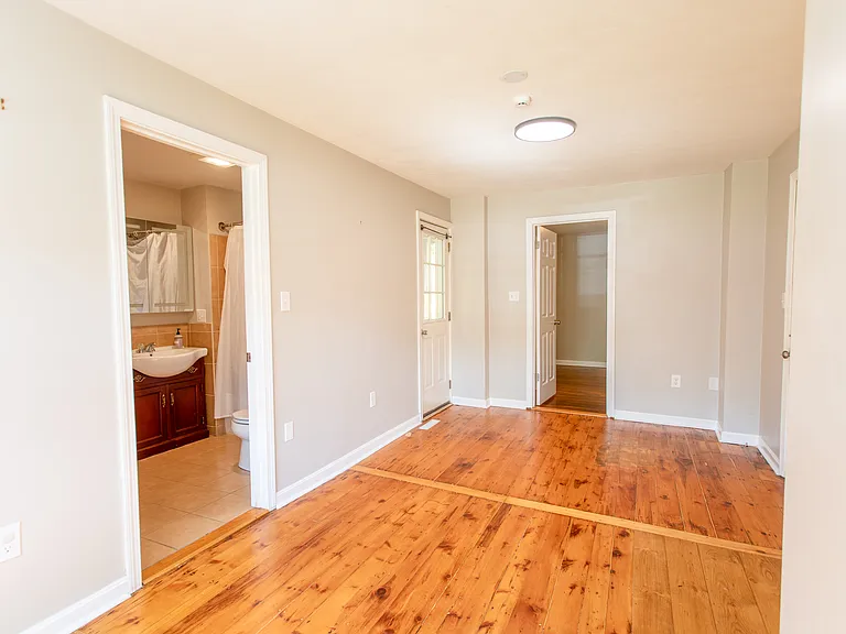 19 Prospect St #1 — Photo 17