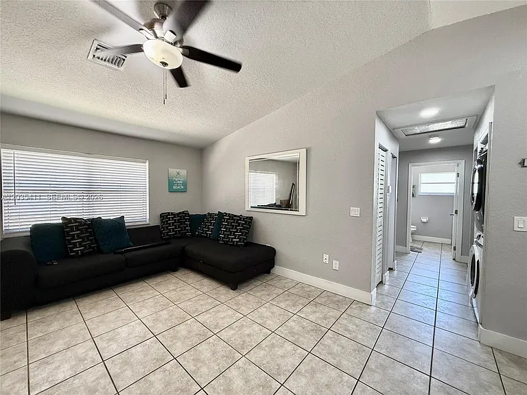 1840 Jefferson St #B — Photo 11