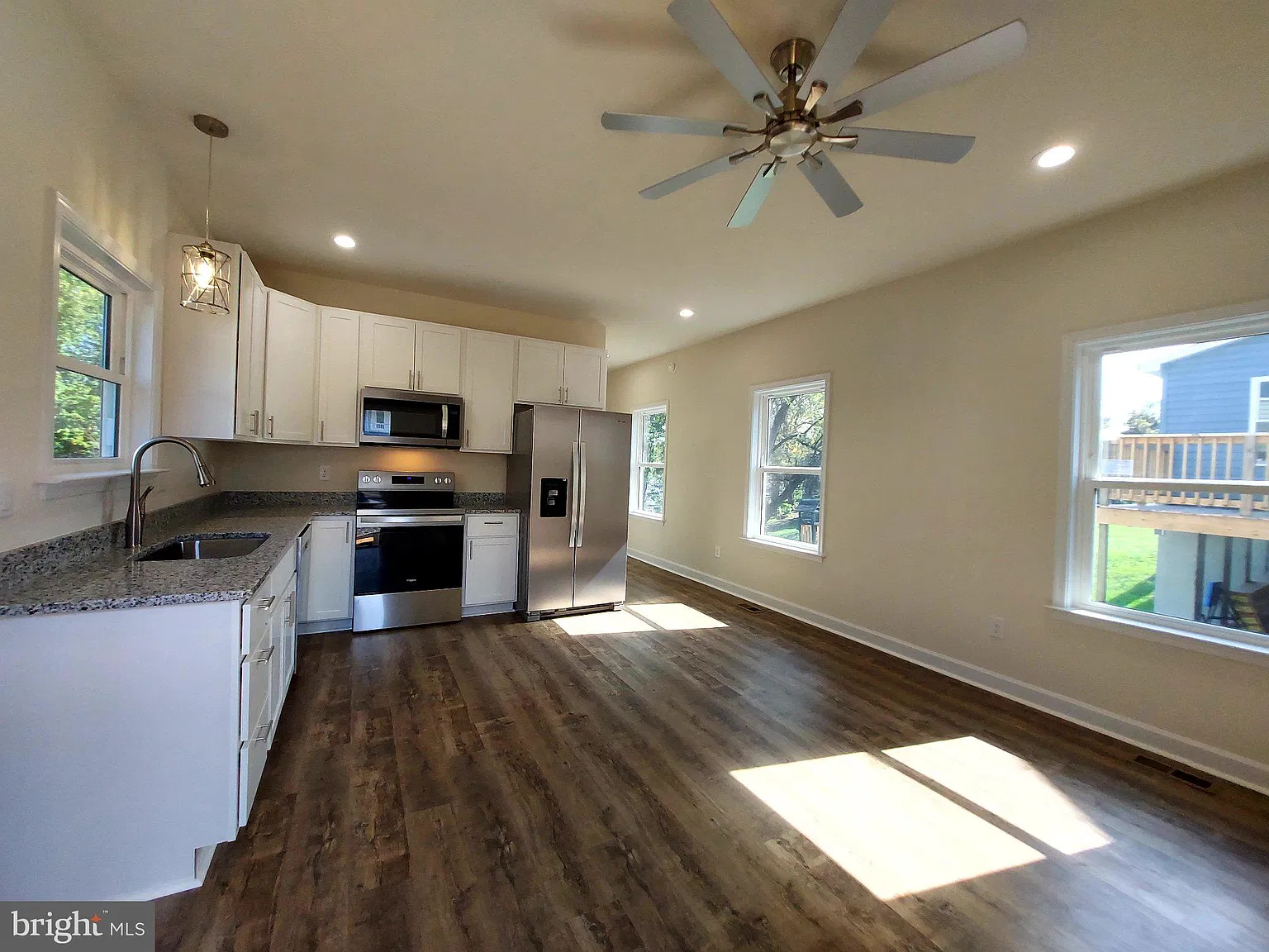 1 bed, 1.0 bath, 570 sqft, $1,400 — Photo 2