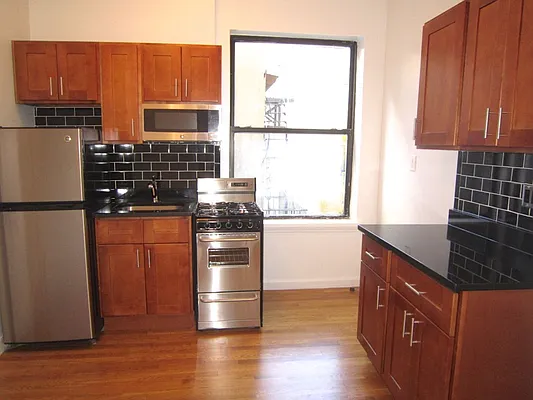 Rented by City Connections Realty | media 33