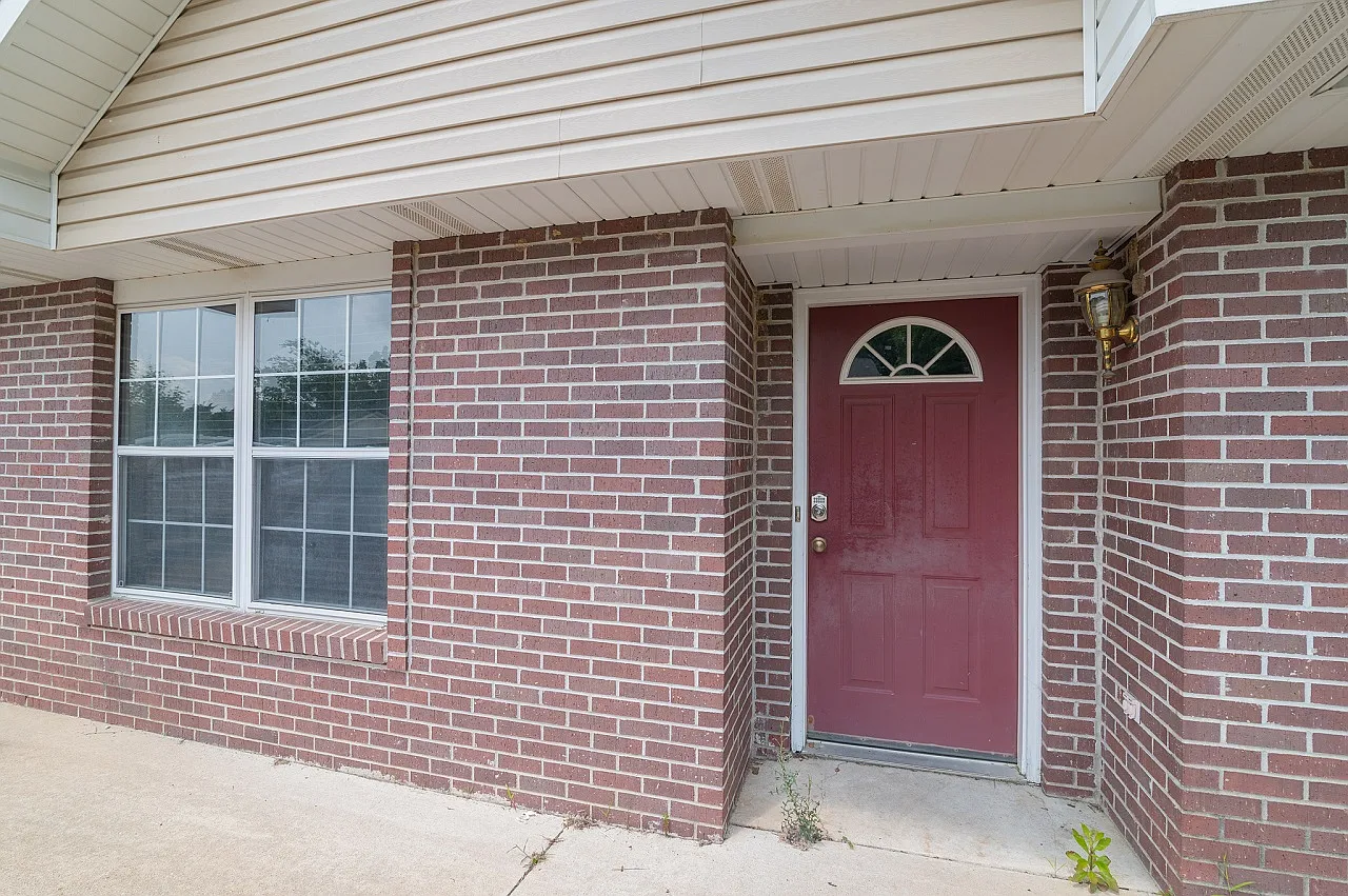 2506 Foxbar - B — Photo 1