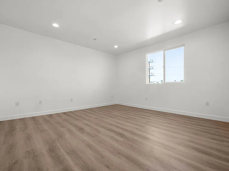 8248 Sepulveda Pl — Photo 12