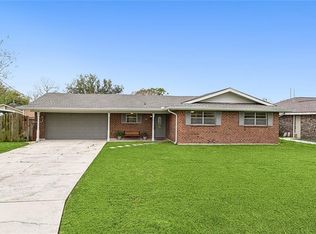 359 Davis Dr, Luling, LA 70070