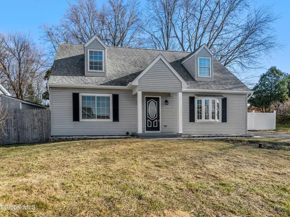 4 Manor Boulevard, Troy, NY 12180