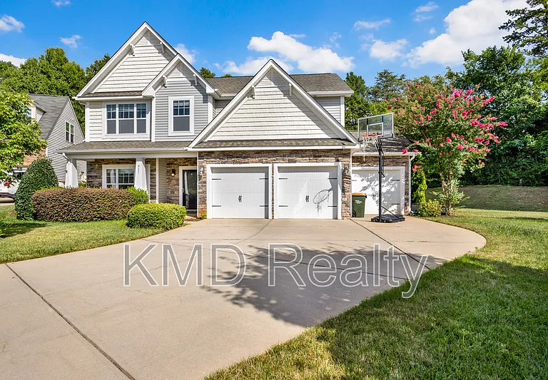 911 Forbes Rd — Photo 1