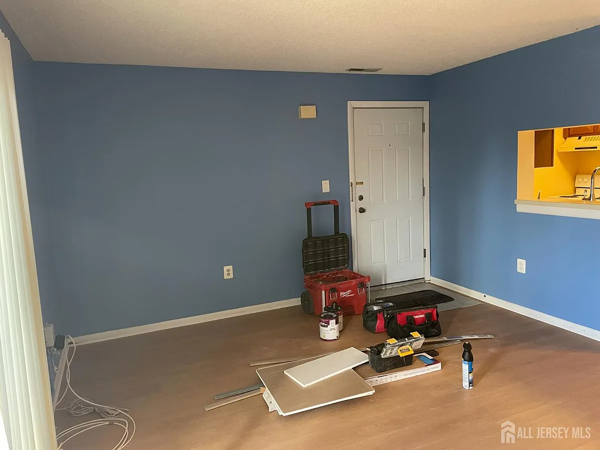 Building Photo - 2107 Ravens Crest Dr