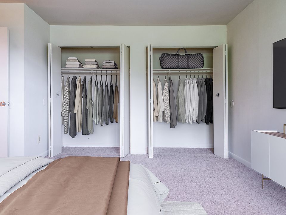 Bedroom Closet Space