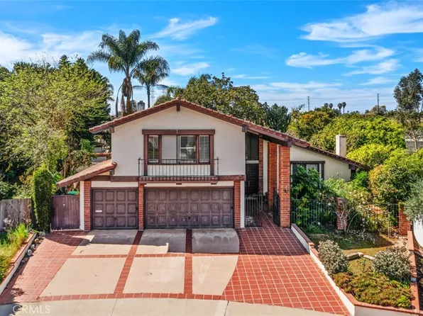 2709 Sandpiper Dr, Costa Mesa, CA 92626