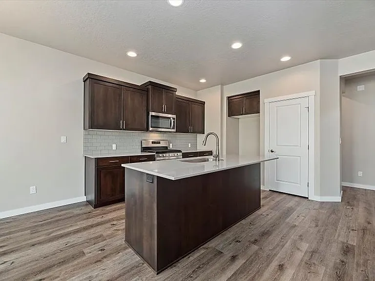 3093 N Summermoon Ave — Photo 15