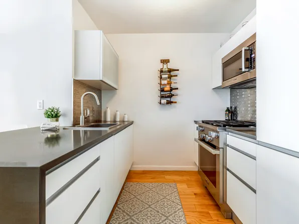 4-74 48th Ave #28E, Long Island City, NY 11101