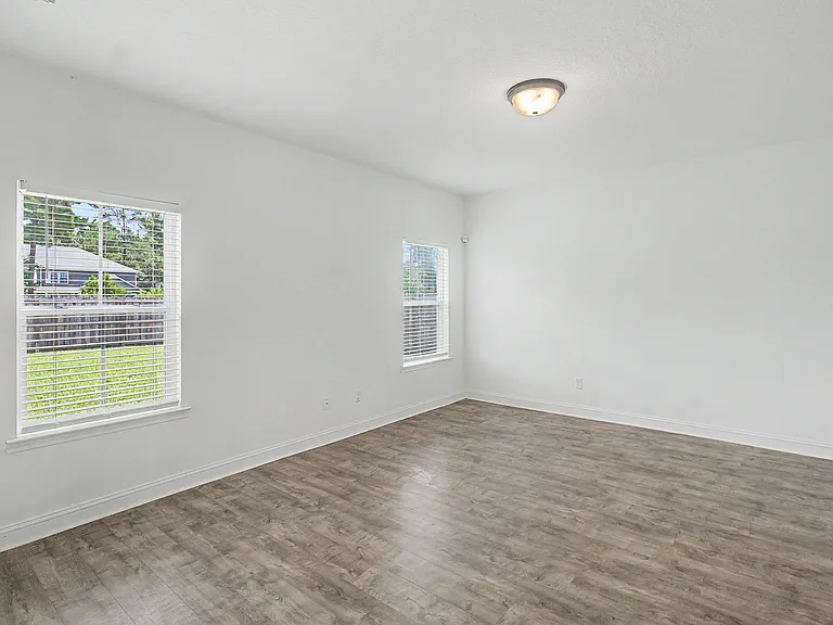 40 Rimes Ave SE — Photo 8