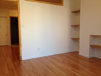 Rented by Warren T Real Estate Corp.
